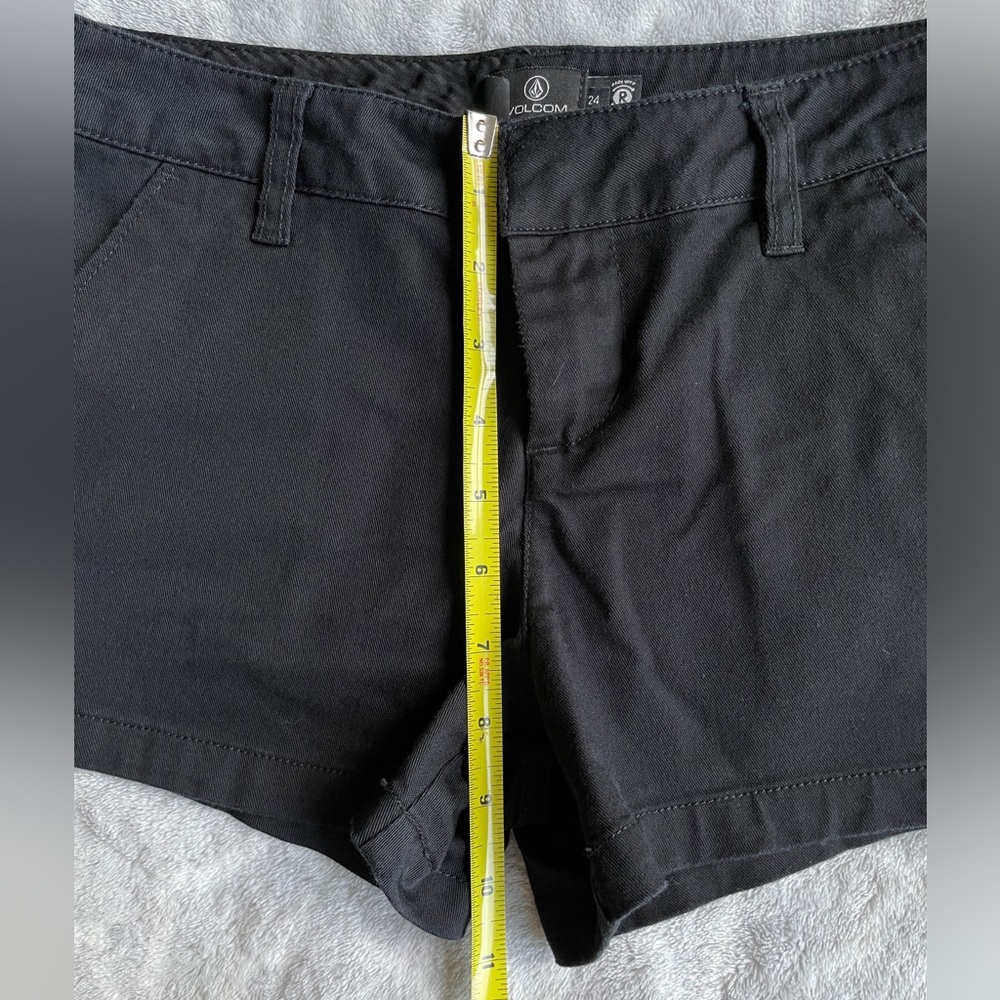 Women's Volcom shorts. Black, size 24. - Picture 4 of 6